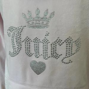 เสื้อฮู้ดดี้สีชมพูประดับโลโก้คริสตัลแบบครอป - Product Image 6