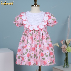Robe trapèze décontractée pour enfants 100 % coton, imprimé fraises, smockée à la main, ourlet festonné, col rond, ODM Hiver DR4126 - Product Image 6