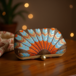 Sac à main décontracté de luxe fait main indien, sac baguette perlé de verre, poignée assortie de perles multicolores, durable, artisanal, local - Product Image 3