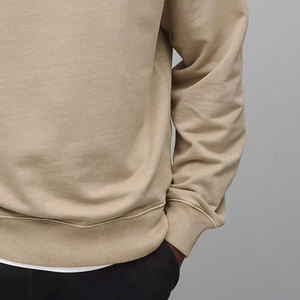 เสื้อสเวตเชิ้ตคอกลมทรงลำลองทันสมัยสำหรับผู้ชาย ขายส่งสำหรับการจัดจำหน่ายปลีกส่งระหว่างประเทศ แขนยาว พร้อมโลโก้แบบกำหนดเอง - Product Image 4