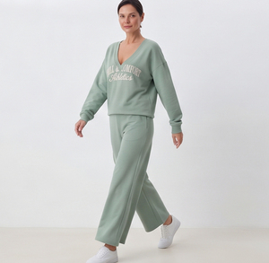 Ensemble de survêtement molletonné décontracté pour femme, col en V, coupe ample, longueur cheville, 100% coton - Product Image 3
