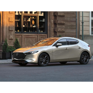 Auto Compacto de Diseño Elegante, Mazda 3 Usado con Interior Confortable para Conducir en la Ciudad - Product Image 2