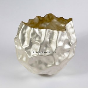 Vase en métal irrégulier très demandé, sculpté à la main, chromé, pour décoration intérieure, pot de fleurs au design minimaliste, accessoire de jardinage - Product Image 1