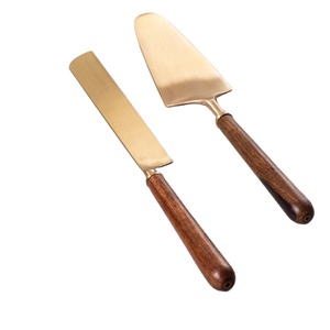Servidor de pasteles de acero inoxidable de lujo con mango de madera Soporte de pastel de metal a un precio razonable Herramientas esenciales para hornear - Product Image 1