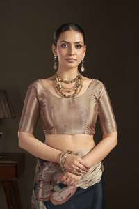 Sari prêt-à-porter en crêpe de soie imprimé numérique à motif floral avec chemisier cousu, style traditionnel indien - Product Image 2