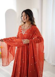 Ensemble Anarkali Salwar Kameez Brodé et Gaufré Orange avec Dupatta en Faux Georgette, Col en V, Longueur Ras du Sol, Séchage Rapide, pour Mariage Traditionnel - Product Image 3