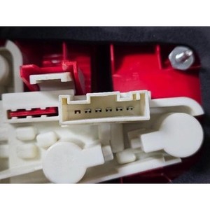 ไฟท้ายซ้ายมือซ้าย รถซีรีย์ 3 ปี 2003-2010 มือสอง ของแท้เบอร์ 6937457 - Product Image 3