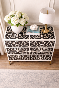 Console de rangement décorative en os incrusté, noir et blanc, avec tiroirs géométriques, pour salon et entrée - Product Image 3