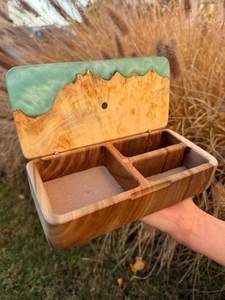 Caja de Joyería de Madera Ecológica Hecha a Mano y Pintada a Mano con Incrustaciones de Resina Epoxi, Caja de Recuerdos Rústica para Regalo de Navidad - Product Image 5