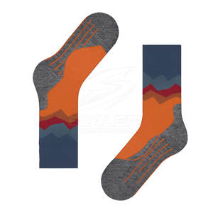 Chaussettes de sport unisexes pour le printemps, en tissu extensible léger, offrant confort, soutien et style pour la course à pied, la remise en forme et les activités de plein air - Product Image 6