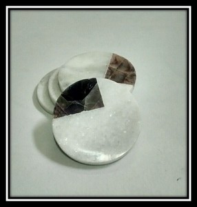 Ensemble de sous-verres artisanaux en pierre naturelle, sous-verres ronds en marbre blanc avec incrustation d'améthyste violette pour la décoration de table et de la maison - Product Image 6