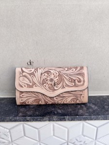 Hot-Selling Carving Hand <b>Tooled</b> Wallet Clutch Phone <b>Case</b> Stylish Handmade Western Leather Floral Wallet for Women's Multi Uses - Product Image 5