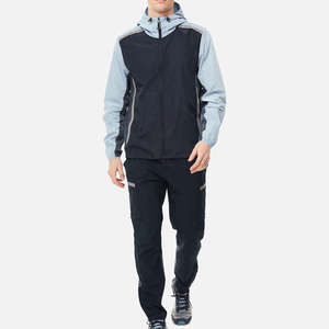 Ensemble de survêtement coupe-vent réfléchissant pour homme, deux pièces, veste à capuche et pantalon cargo, vêtements de sport pour l'entraînement en plein air, la salle de sport et les activités sportives - Product Image 1