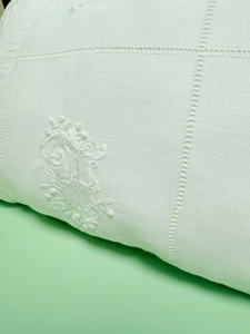 Lujosas fundas de almohada bordadas a mano de estilo europeo, artesanías de costura y punto de cruz, acepta pedidos a granel, nuevo - Product Image 4