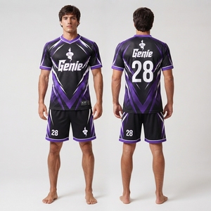 ชุดเสื้อแข่งแบบกำหนดเองที่มีผ้าที่ทนทาน กระชับสบายตัว และเทคโนโลยีการควบคุมความชื้นสำหรับฟุตบอล - Product Image 6