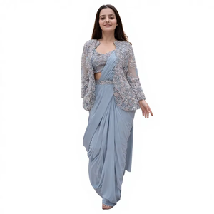 Sari en soie Creep au design exclusif et élégant avec chemisier et koti assortis, style chic, tendance, moderne, pour femme, idéal pour les fêtes. - Product Image 1