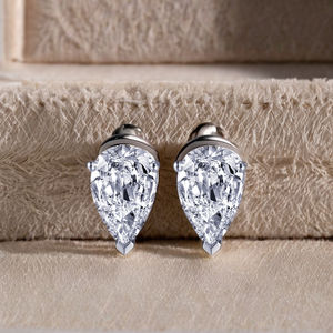 ต่างหูเพชรโมอิสซาไนต์ทรงลูกแพร์รูปหยดน้ำสีเงิน925สำหรับผู้หญิงต่างหูสำหรับงานแต่งงานของขวัญดีไซน์คลาสสิก - Product Image 4