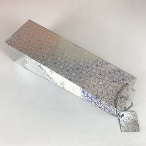 Bolsa de Papel Holográfica Personalizada con Logotipo para Botellas de Vino, Bolsa de Regalo de Lujo para una Sola Botella de Licor - Product Image 1