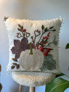 Housse de coussin en coton brodée à la punch needle motif citrouille, faite à la main, décorative pour la récolte d'automne, pour canapé, salon, maison - Product Image 5