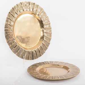 Bandeja de metal de diseñador al por mayor con estilo clásico JUEGO de 2 Bandeja de servicio de metal de forma ovalada Plato hecho a mano de calidad superior - Product Image 1