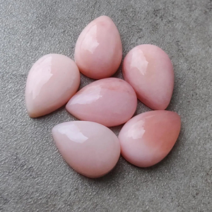 โอปอลสีชมพูธรรมชาติทรงหยดน้ำแบบคาโบชอง, พลอยทรงลูกแพร์หลังแบนปรับขนาดได้, ขัดเงาเรียบเนียน - Product Image 5