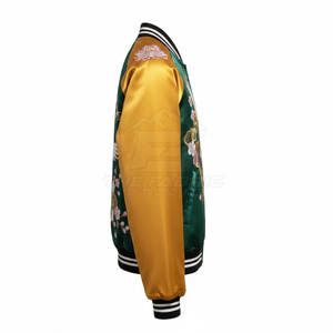 เสื้อแจ็คเก็ตซูกะจังผู้ชายสไตล์ฤดูหนาว งานปักทันสมัย ผลิตแบบ OEM ขายส่ง ผ้าซาตินเนื้อนุ่ม น้ำหนักเบา แฟชั่นเสื้อคลุม - Product Image 4