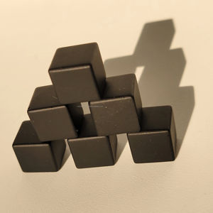 Venta al por Mayor de Ágata Negra de Primera Calidad, Acabado Satinado Mate, Cubo Pulido de 12 mm, Piedra Preciosa Natural Tallada, Decoración para el Hogar y la Oficina, Amuleto de Sanación - Product Image 1