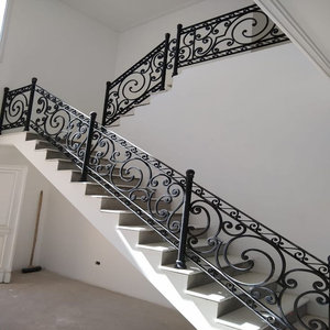 Impresionante Barandilla de Hierro Forjado para Escaleras: Los Mejores Diseños de Arte Metálico Elegantes, Duraderos y de Alta Calidad para su Casa Moderna - Product Image 1