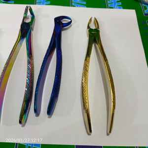 Pinzas de Extracción Dental Manuales de Acero Inoxidable, Ergonómicas y Autoclavables - Product Image 3