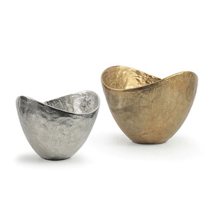 Tazón Decorativo de Aluminio Premium al por Mayor, Tazón de Frutas Escultural Moderno, Centro de Mesa de Metal Hecho a Mano con Forma Irregular - Product Image 6