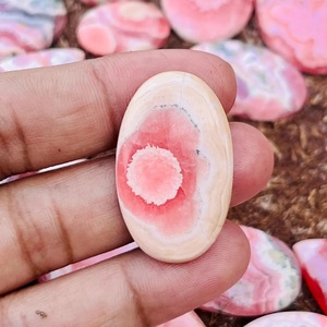 Pierre précieuse de rhodochrosite de qualité supérieure, pierre rose rayée pour bijoux de caractère et objets de collection - Product Image 2