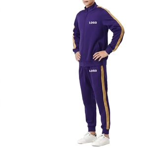 Conjunto Deportivo Personalizado Unisex con Rayas Negras y Verdes, Sudadera con Cierre Completo y Pantalones Deportivos, Estilo Deportivo, Transpirable, de Secado Rápido y Antibacteriano - Product Image 1