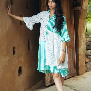 Robe longue droite de créateur tendance pour la plage et les fêtes, idéale pour un cadeau d'anniversaire, en vente en gros - Product Image 1