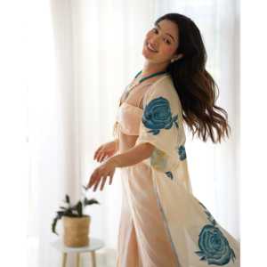 Ensemble Sharara Bohème Floral en Satin Ivoire pour Femme, Taille XS, avec Hauts à Manches Trois-Quarts Respirants - Product Image 3