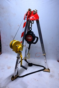 Trépied de sécurité en aluminium allié avancé pour les opérations de sauvetage d'urgence et les opérations en espaces confinés - Product Image 3