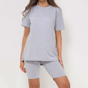 Ensemble respirant d'été pour femme : T-shirt côtelé et short à cordon au-dessus du genou - Product Image 4