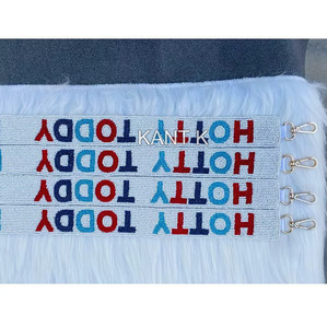 Sangle de sac à main perlée personnalisable style vintage, design géométrique artistique, boucle en acier, pour sacs de tous les jours et occasions spéciales - Product Image 1