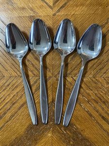 Cuillère à dîner en acier inoxydable avec finition brillante de haute qualité pour la maison et l'hôtel à prix abordable, cuillère à dîner argentée - Product Image 2