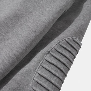 เสื้อฮู้ดดี้ทรงคลาสสิก ผลิตจากผ้าที่ช่วยระบายความชื้น ตะเข็บเย็บสองชั้น ดีไซน์เหนือกาลเวลา ให้การใช้งานยาวนาน - Product Image 3