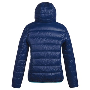 Veste d'hiver matelassée ajustée à la mode pour femmes avec fermeture éclair, design de qualité supérieure, doudounes pour femmes - Product Image 4