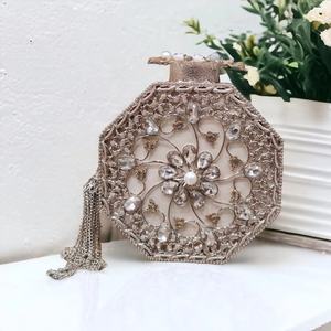 Artisanat de luxe fabriqué à la main en nacre fleur travail pochette Base en laiton exportateur fabricant bas prix accessoire de soirée - Product Image 1