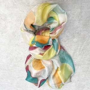 Écharpe Souvenir en Soie Aquarelle Faite Main DIY, Motifs Floraux Tropicaux, Multiples Couleurs, Design Solide Vietnamien, Art Populaire Angélique - Product Image 1