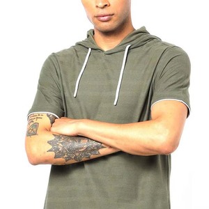 T-shirts pour hommes à coupe ajustée, à capuche, à manches courtes, respirants, à séchage rapide, 100% polyester, de haute qualité, en vente - Product Image 4