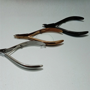 Coupe-cuticules noirs en acier inoxydable avec lames affûtées à la main pour manucure, idéal pour salon de beauté - Product Image 5