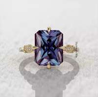 Bague Alexandrite de laboratoire, Bague à pierre changeante de couleur, Coupe émeraude, Pierre de naissance de juin, Bague plaquée or, Bague de fiançailles faite à la main