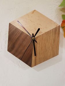 Horloge murale moderne en bois en forme de cube, affichage silencieux à quartz, horloge à aiguilles à suspendre pour le salon, décoration de la maison - Product Image 2