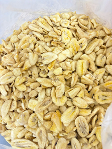 Golden Crispy Banana Chips Produced in Vietnam for Food Service and Wholesale Distribution - Product Image 3