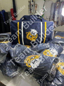 Sac de sport pour équipe de hockey sur glace TEAM BUILDER, grand sac de voyage pour équipement de hockey avec logo personnalisé, en nylon et polyester imperméables - Product Image 3