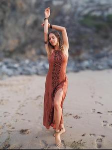 เดรสยาวสไตล์โบฮีเมียนสำหรับผู้หญิง แขนกุด ใส่สบายๆ ในฤดูร้อน ช่วงวันหยุด ดีไซน์ผ่าข้าง น้ำหนักเบาและมีสไตล์ - Product Image 3