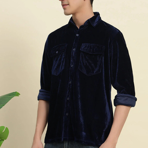 เสื้อเชิ้ตกำมะหยี่แขนยาวแฟชั่นลำลองสไตล์หรูหราสำหรับผู้ชาย ผู้ผลิตจากโรงงานโดยตรง เสื้อผ้าสตรีทแวร์ผู้ชาย เสื้อเชิ้ตกำมะหยี่สีพื้น - Product Image 4